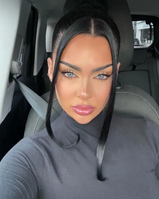 8 Hot Sexy Aliza Jane Bikini Pics 8 Hot Sexy Aliza Jane Bikini Pics