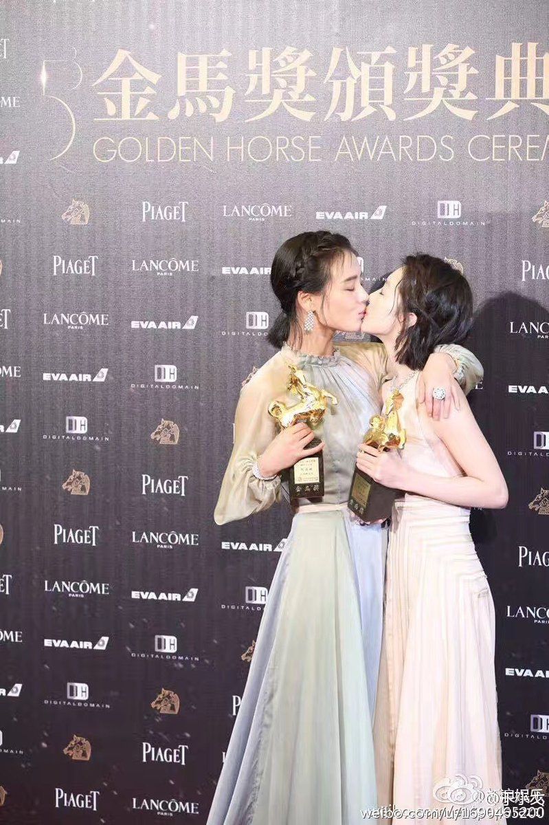 Lgbt Cute Lesbian Couples Lesbian Love Youtubers Cute Romance Lgbt Cute Lesbian Couples Lesbian Love Youtubers Cute Romance