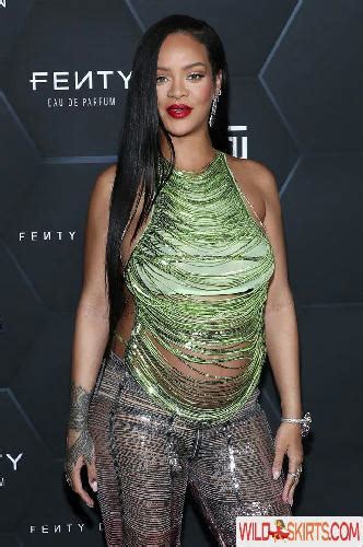 Exploring Rihanna's Nude Leaks: 4 Insights