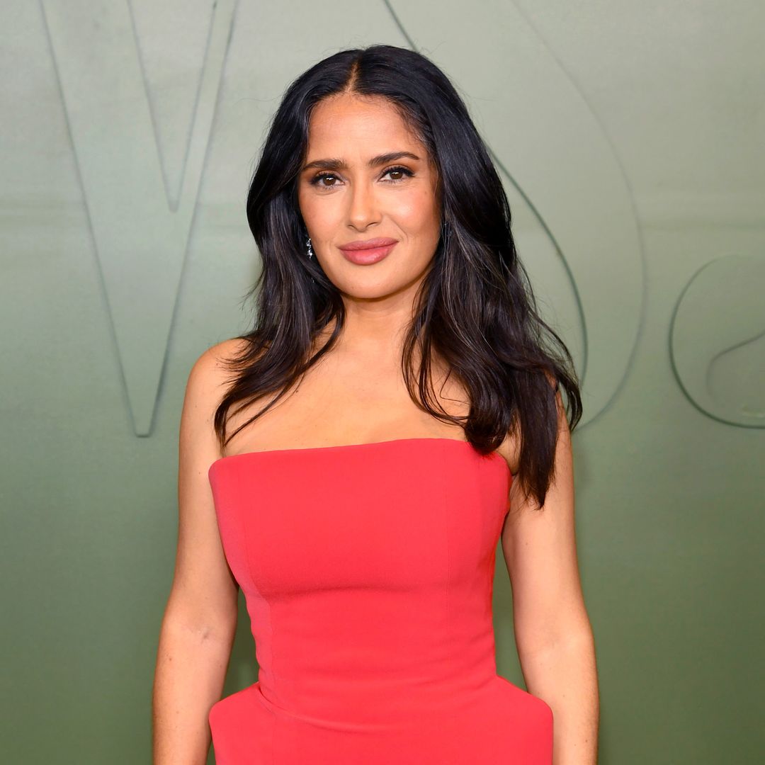 Salma Hayek Amp 39 Arrested Amp 39 At Sabrina Carpenter Amp 39 S Concert In London See
