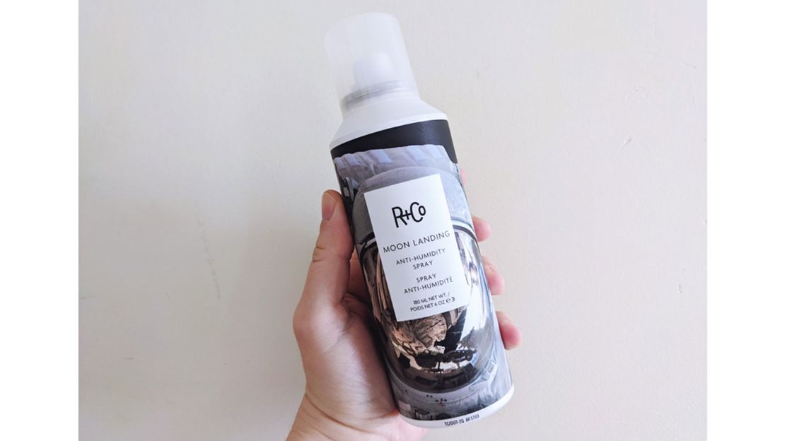This R Co Moon Landing Anti Humidity Spray Review Is A Psa To Anyone Who Hates Frizzy Summer Hair This R Co Moon Landing Anti Humidity Spray Review Is A Psa To Anyone Who Hates Frizzy Summer Hair