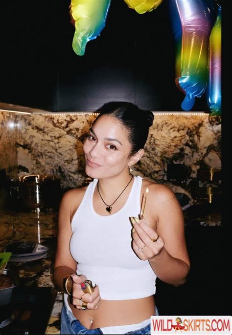 Vanessa Hudgens Nude